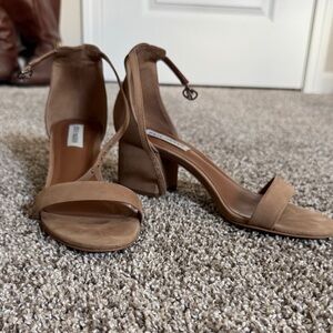 Steve Madden Tan Suede Block Heel Sandals